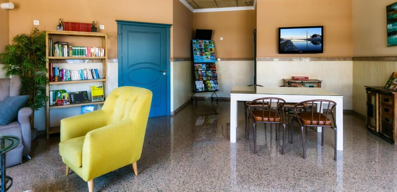 פואנגירולה Hotel Galicia מראה חיצוני תמונה
