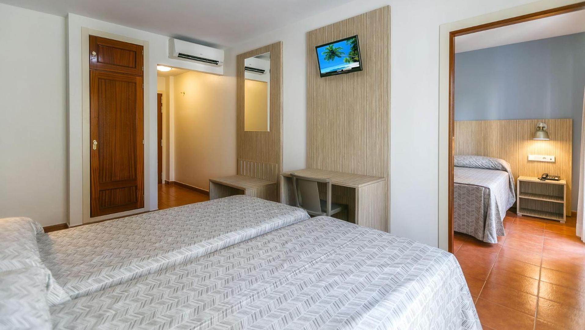 פואנגירולה Hotel Galicia מראה חיצוני תמונה