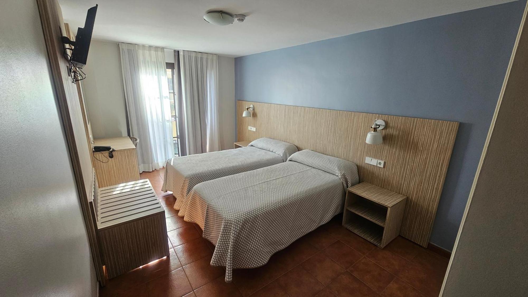 פואנגירולה Hotel Galicia מראה חיצוני תמונה